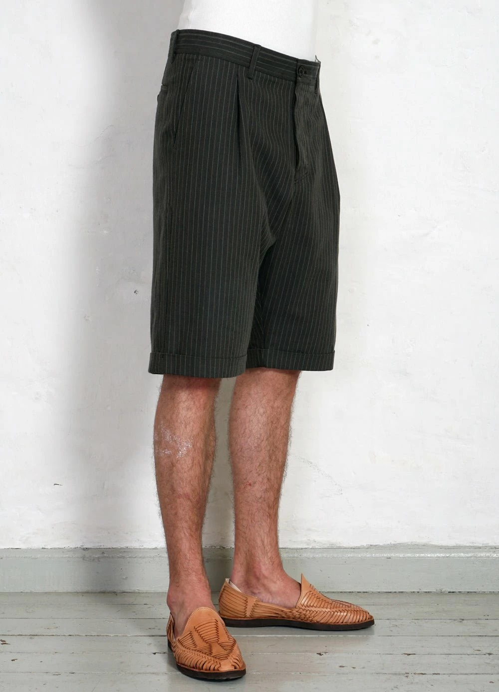 HANSEN GARMENTS BIRK | Single Pleated Shorts | Khaki Pin 3 HANSEN GARMENTS BIRK | Single Pleated Shorts | Khaki Pin - Image 3