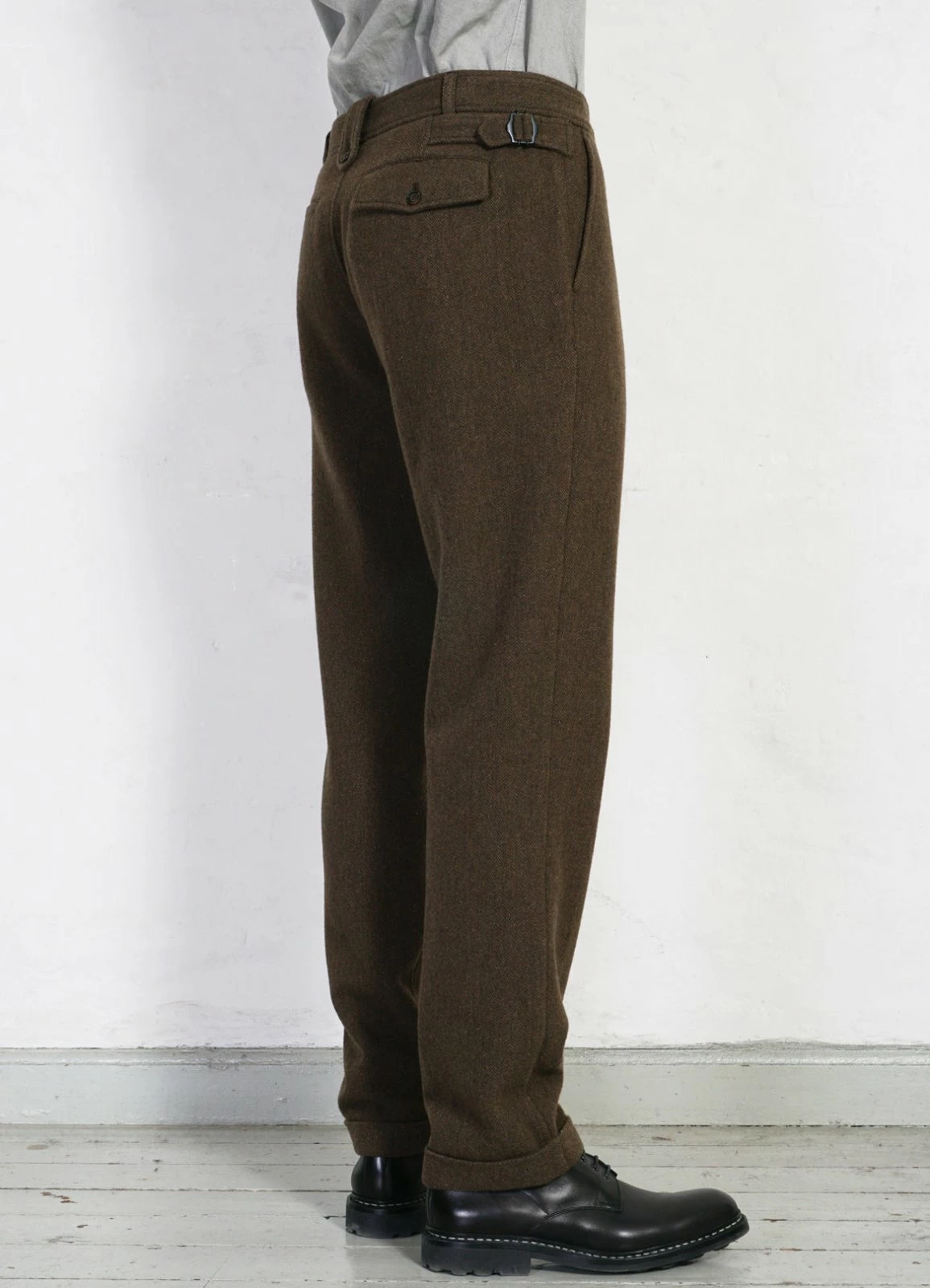 HANSEN GARMENTS FINN | Side Buckle Regular Trousers | Brown Herringbone 6 HANSEN GARMENTS FINN | Side Buckle Regular Trousers | Brown Herringbone - Image 6