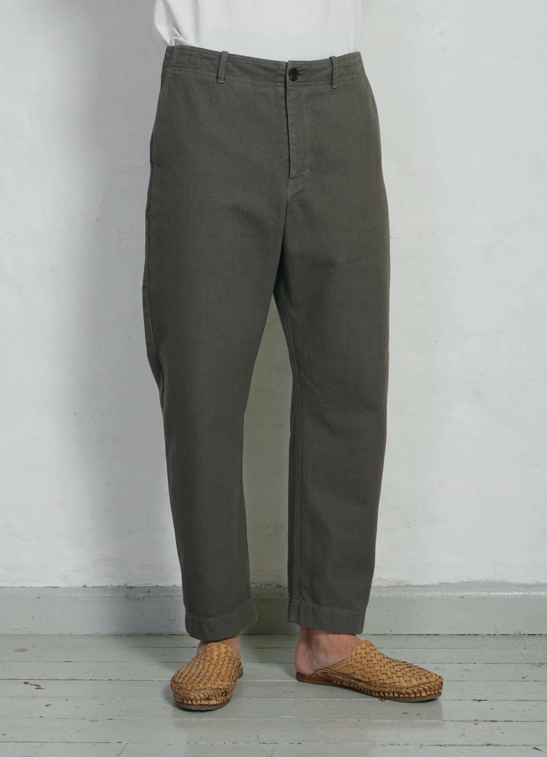 HANSEN GARMENTS TRYGVE | Wide Cut Cropped Trousers | Green Grey 2 HANSEN GARMENTS TRYGVE | Wide Cut Cropped Trousers | Green Grey - Image 2